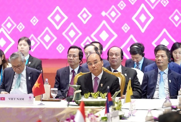 PM Nguyen Xuan Phuc concludes activities at 35th ASEAN Summit