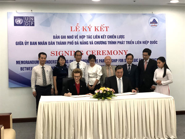 Da Nang and UNDP strengthen co-operation to build smart and green city