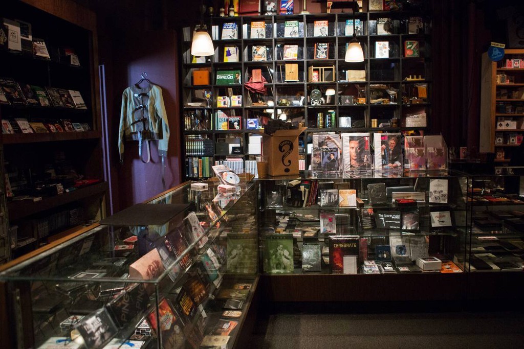 Cửa hàng ma thuật lâu đời ẩn mình giữa lòng New York