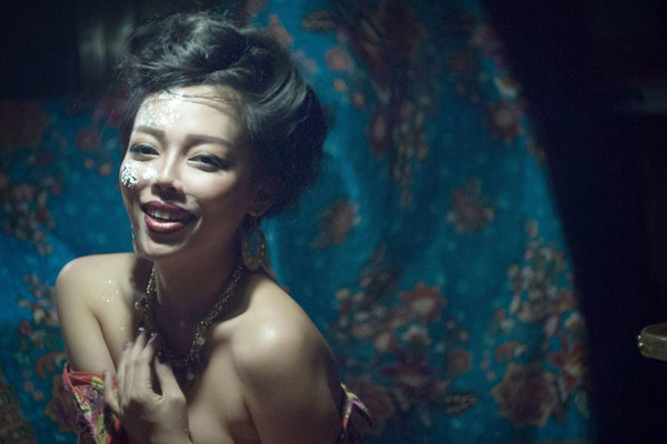 Hà Linh tiên phong ra mắt album poetry jazz Nàng Thơ