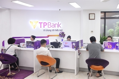 TPBank first bank to apply blockchain in money transfer