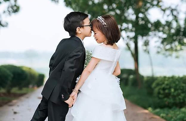 Sau tất cả, cuối cùng 'cặp đôi bé nhất Việt Nam' cũng về chung một nhà