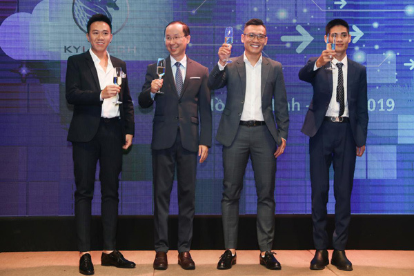 Diễn viên hài Anh Đức lấn sân ngành truyền thông