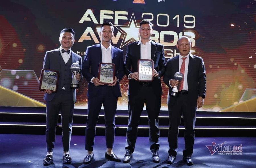 AFF Awards 2019: HLV Park Hang Seo, Quang Hải xuất sắc nhất