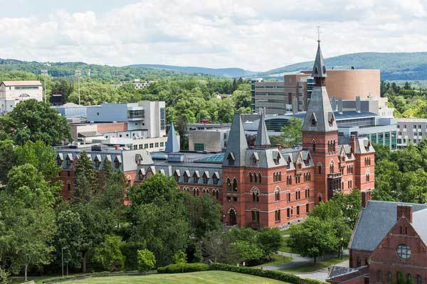 1,7 tỷ đồng mỗi năm cho tấm bằng ĐH tinh hoa: đắt hay rẻ?