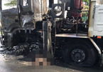 Người chạy xe máy chết cháy sau cú tông mạnh vào xe tải ở Đồng Tháp