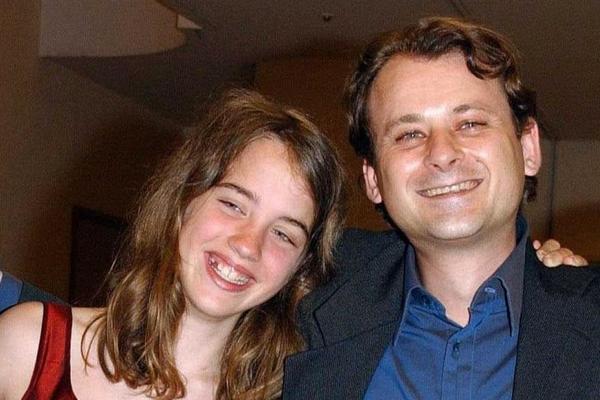 Đạo diễn bị tố quấy rối tình dục khiến nước Pháp rúng động