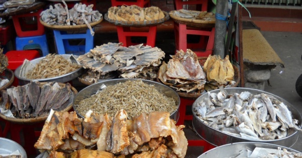 Sự thật rùng mình đằng sau những miếng cá khô 'ruồi không dám đậu'