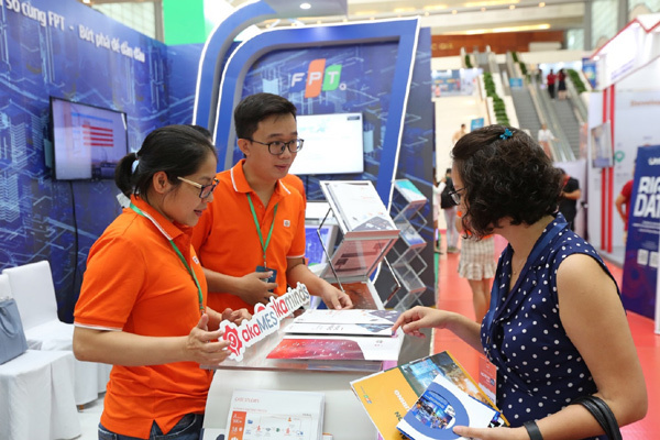 Trải nghiệm trợ lý ảo AI, xe tự hành… tại FPT Techday 2019