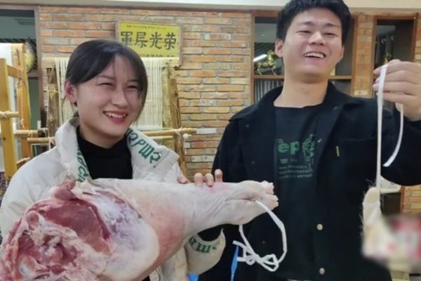 Thịt lợn đắt đỏ, doanh nghiệp TQ dùng làm phần thưởng nhân viên