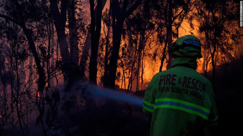 Cháy rừng kinh hoàng ở Australia, khói nhìn thấy từ New Zealand