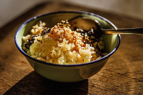 Ăn gạo lứt, muối vừng 41 ngày, người phụ nữ Hà Nội vào viện cấp cứu