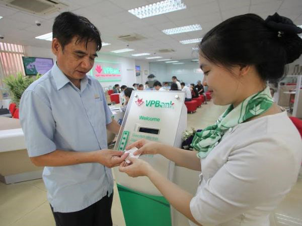VN banks’ profits from foreign exchange trading dwindling