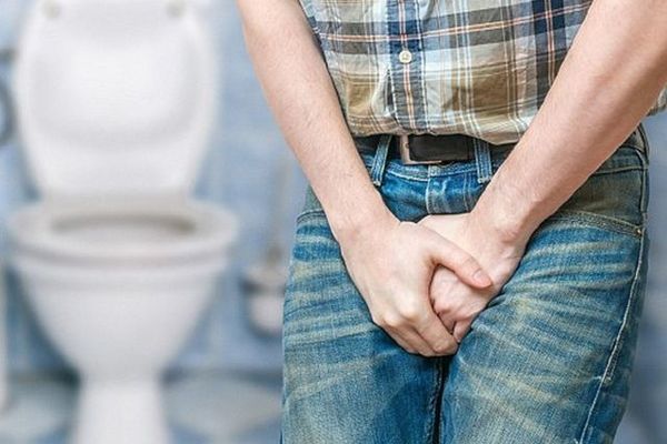 Hai thói quen vào buổi sáng làm hại gan hơn uống rượu và thức khuya