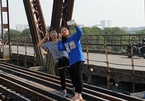Selfie seekers change tracks to Hanoi's Long Bien Bridge