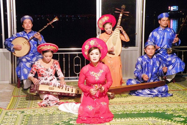 Hue to seek UNESCO recognition for folk singing