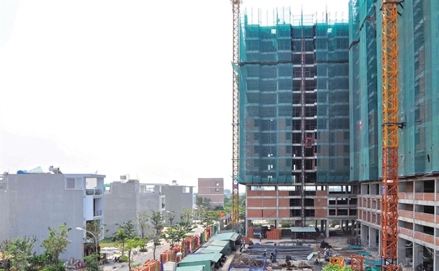 Credit growth rises at joint stock banks, falls at state-owned banks