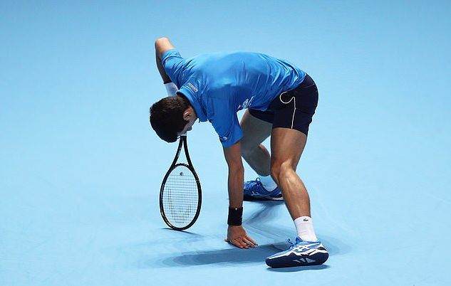 Djokovic gục ngã trước Thiem sau 2 màn 