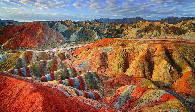 Cảnh thực tế khác xa ảnh chụp ở núi cầu vồng