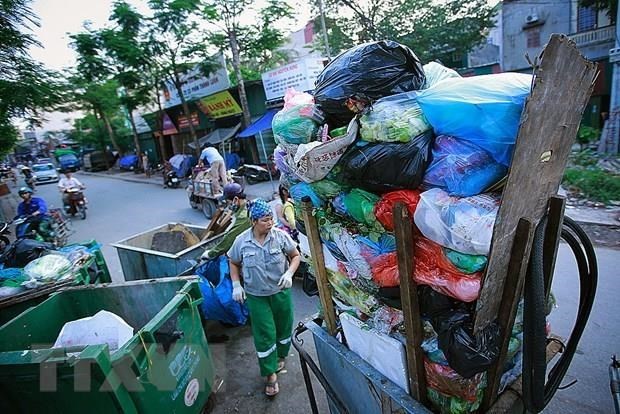 Hanoi, Hoi An intensify fight against plastic wastes