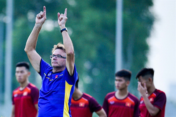 Philippe Troussier impacting Vietnamese young football already