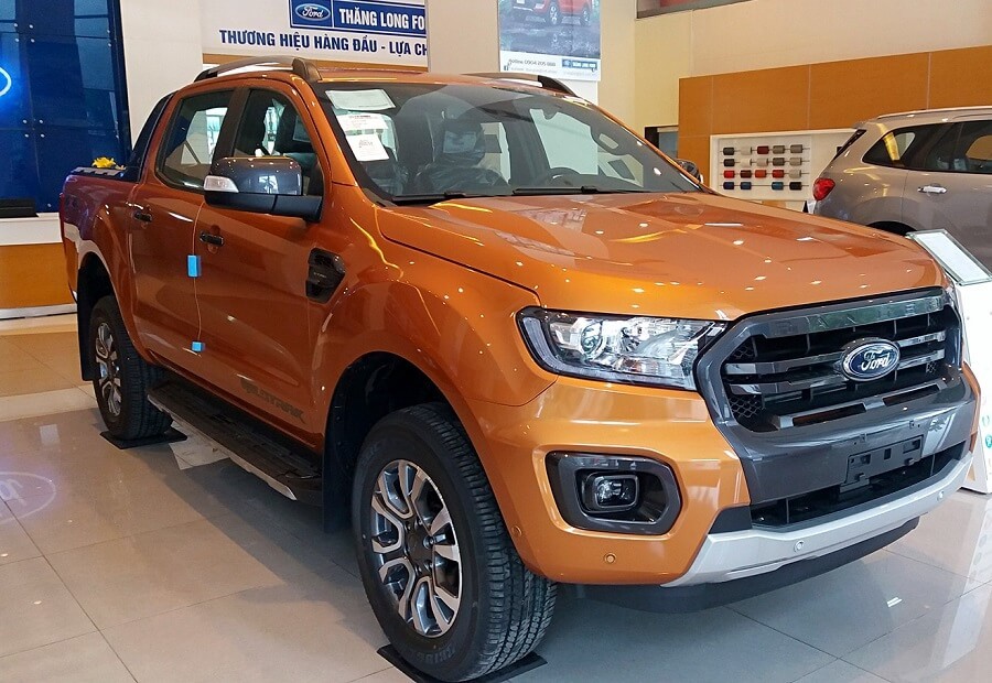 Xe bán tải tháng 10: Vẫn 