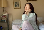 Suzy gây sốt với mặt mộc và pyjama đơn giản