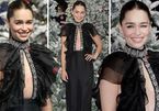 'Mẹ rồng' Emilia Clarke mặc đầm hở ngực không nội y ra mắt phim 'Last Christmas'