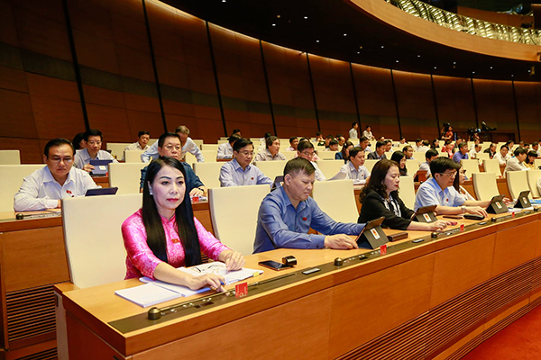 Nghe VietNamNet: Chi 14.600 tỷ đồng cho cải cách tiền lương, tinh giản biên chế năm 2020