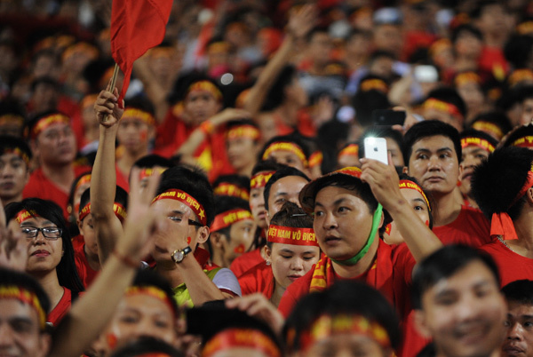 Việt Nam-UAE: Tuyệt đỉnh bóng đá với công nghệ phủ sóng sân vận động của Viettel