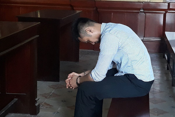 Vợ mang thai bị dọa đánh, chồng xả súng bắn đối thủ ở Sài Gòn