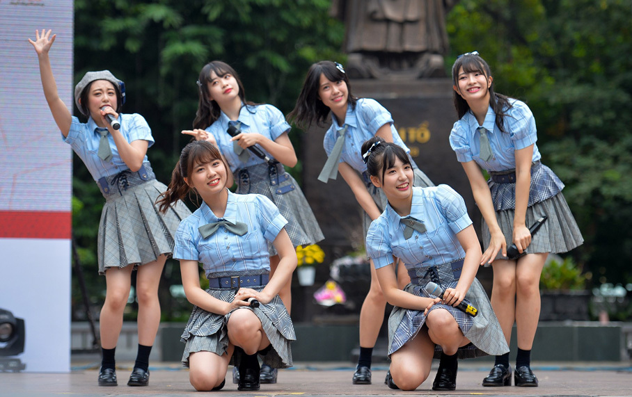 Nhóm nhạc nổi tiếng Nhật Bản AKB48 sang Việt Nam