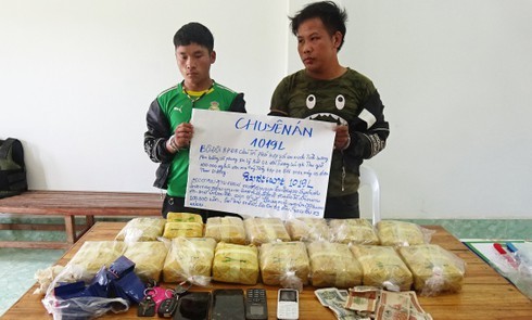 Two Laotian men caught with 100,000 pills of synthetic drugs
