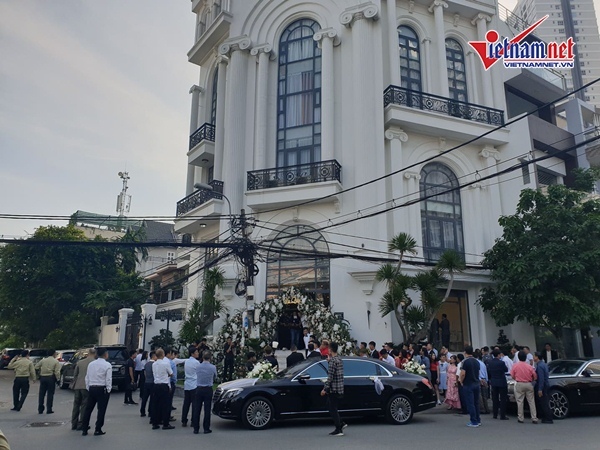 An ninh nghiêm ngặt trong lễ vu quy của Bảo Thy và đại gia Hà Tĩnh