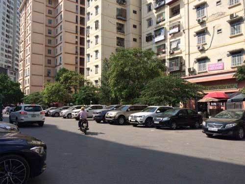 Cấm để xe dưới hầm chung cư, Hà Nội, TP.HCM ‘vỡ trận’ bãi gửi xe?