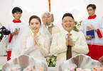 Bảo Thy và chồng đại gia cười tươi trong hôn lễ ở nhà thờ