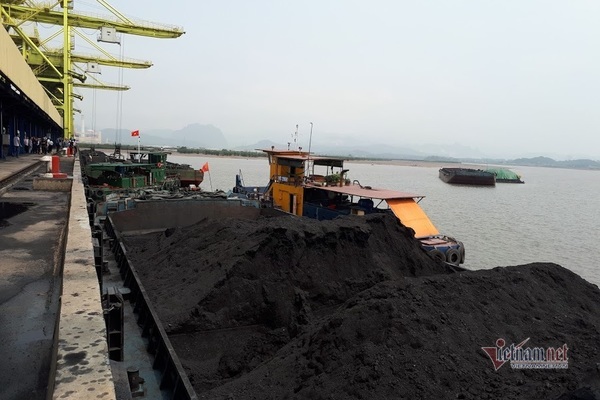 'Rừng vàng biển bạc' suy kiệt: Việt Nam nhập than, dầu ngày càng nhiều