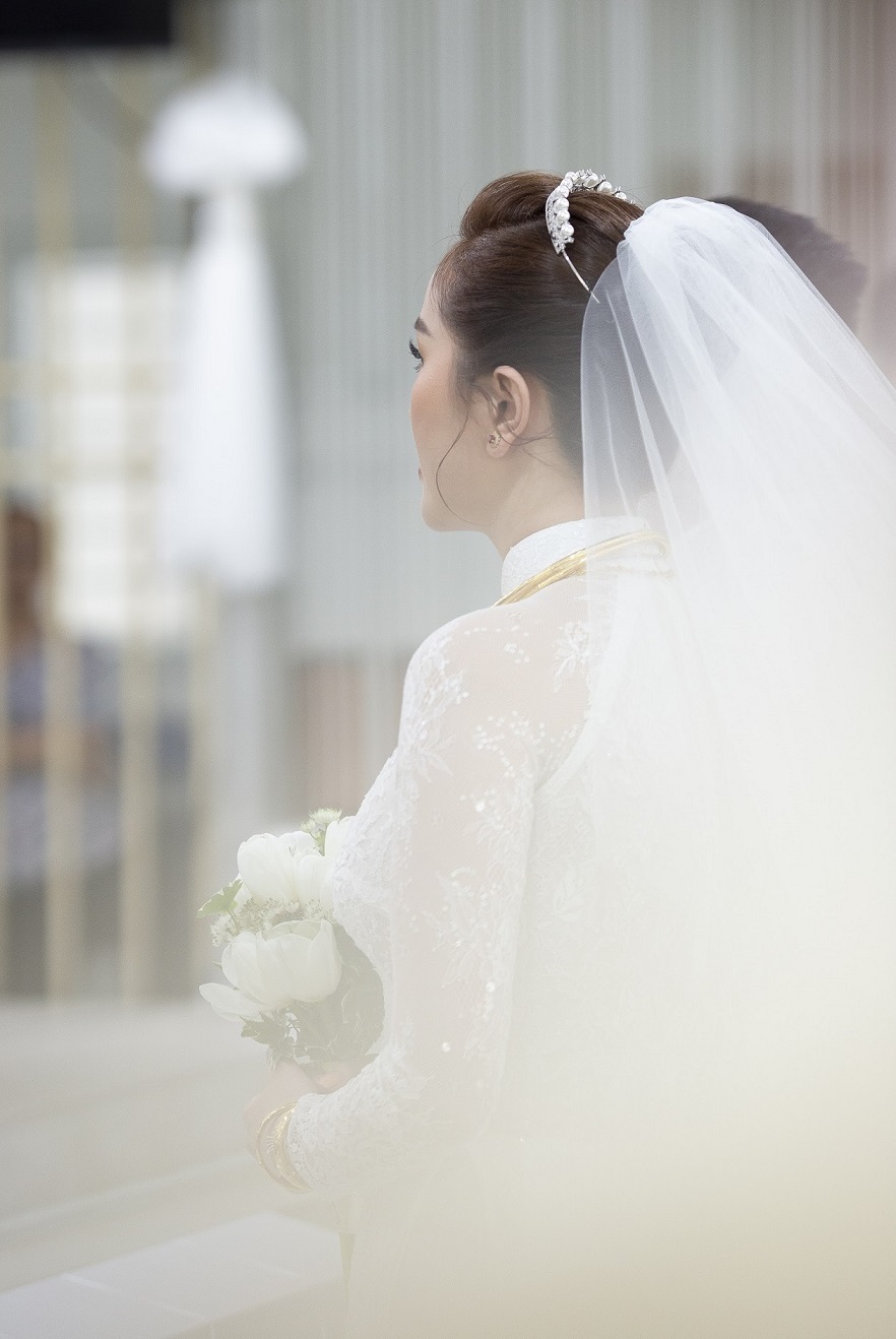 Váy cưới đi bàn trễ vai tay dài #1001