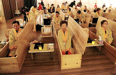 Thi nhau 'được chết': Dịch vụ kì lạ bùng nổ khắp xứ kim chi