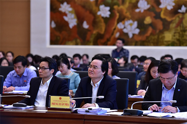 Sách giáo khoa không phải là pháp lệnh