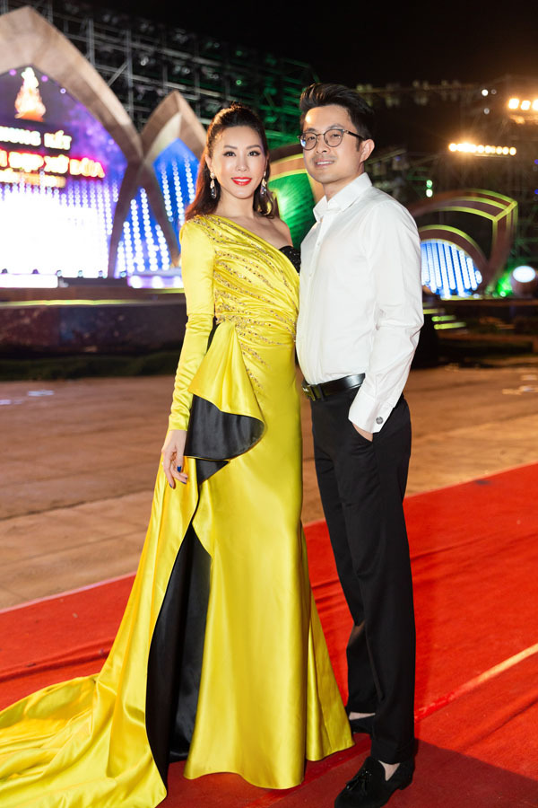 Hoa Hậu Thu Hoài,Người Đẹp