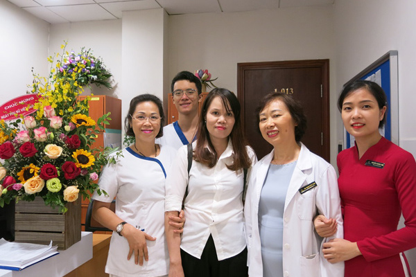 Y tá suy tim giai đoạn cuối hồi sinh nhờ ghép tim bán phần