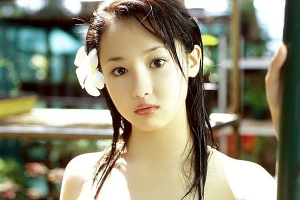 'Quốc bảo nhan sắc' Nhật Bản bị bắt vì người quen tố sử dụng ma tuý