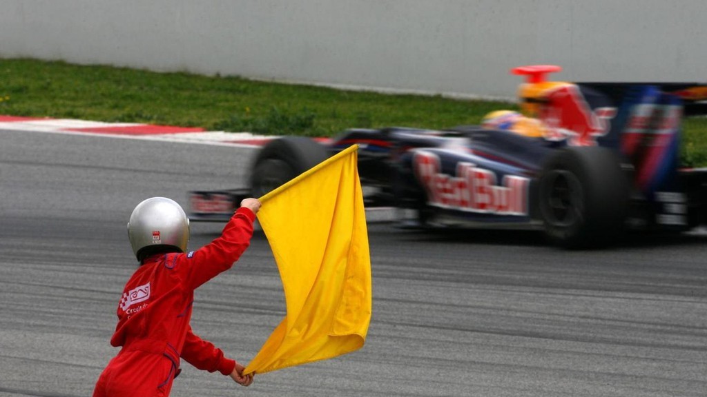 Ý nghĩa các loại cờ trong giải đua F1 - cờ VN có thể là cờ xuất phát
