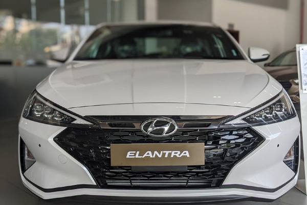 Hyundai Elantra 2019: Đẳng cấp sang trọng