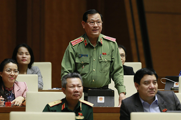 Tướng Nguyễn Hữu Cầu đề nghị cấm mua bán bào thai, thuốc lào Ả Rập