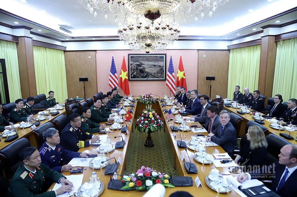 Việt - Mỹ nghiên cứu nhu cầu hợp tác công nghiệp quốc phòng