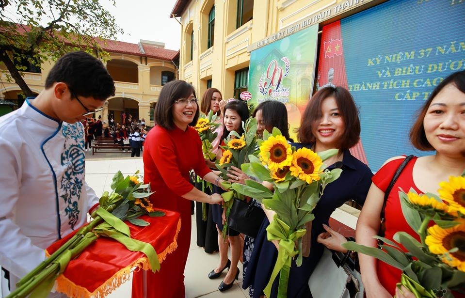 Một số hình ảnh về ngày Nhà giáo Việt Nam 20/11/2020 - Trường trung cấp  Thuận Thành
