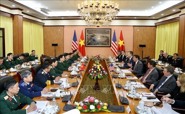 US Secretary of Defence pays official visit to Vietnam