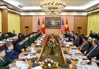US Secretary of Defence pays official visit to Vietnam